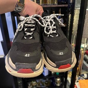 Balenciaga triple s sneakers black red US 9
